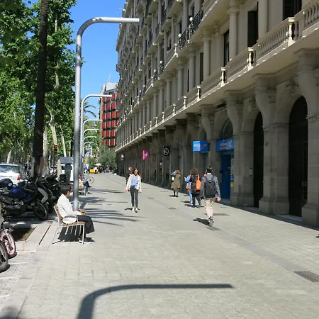 Principal B&bcn לינה וארוחת בוקר 3*